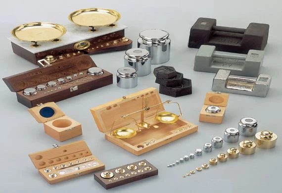 <div>Pesi</div>
<div>Pesiere</div>
<div>Masse Campione</div>
<div>Accessori</div>